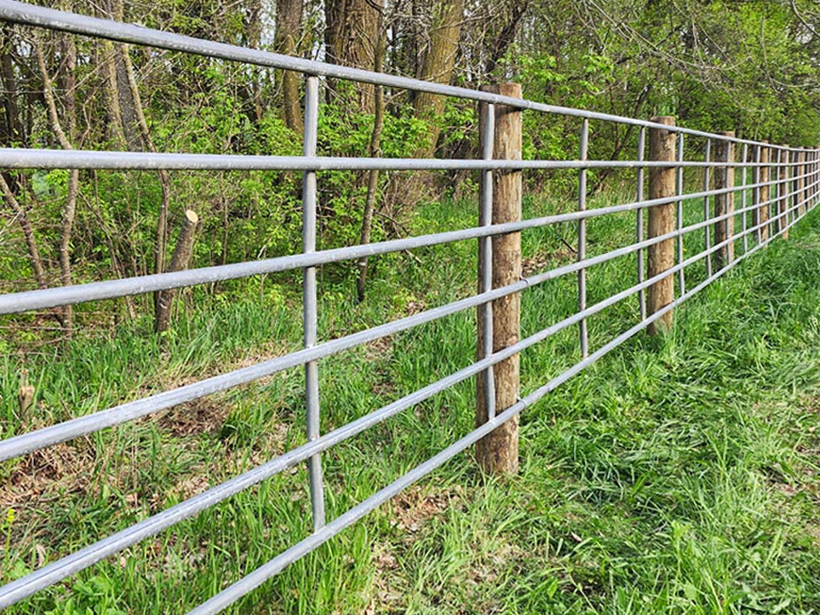 Continuous Fence Contractor in Madison Wisconsin