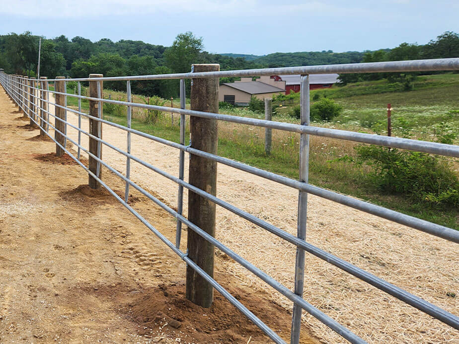 Continuous Paneling Fence Manchester Iowa