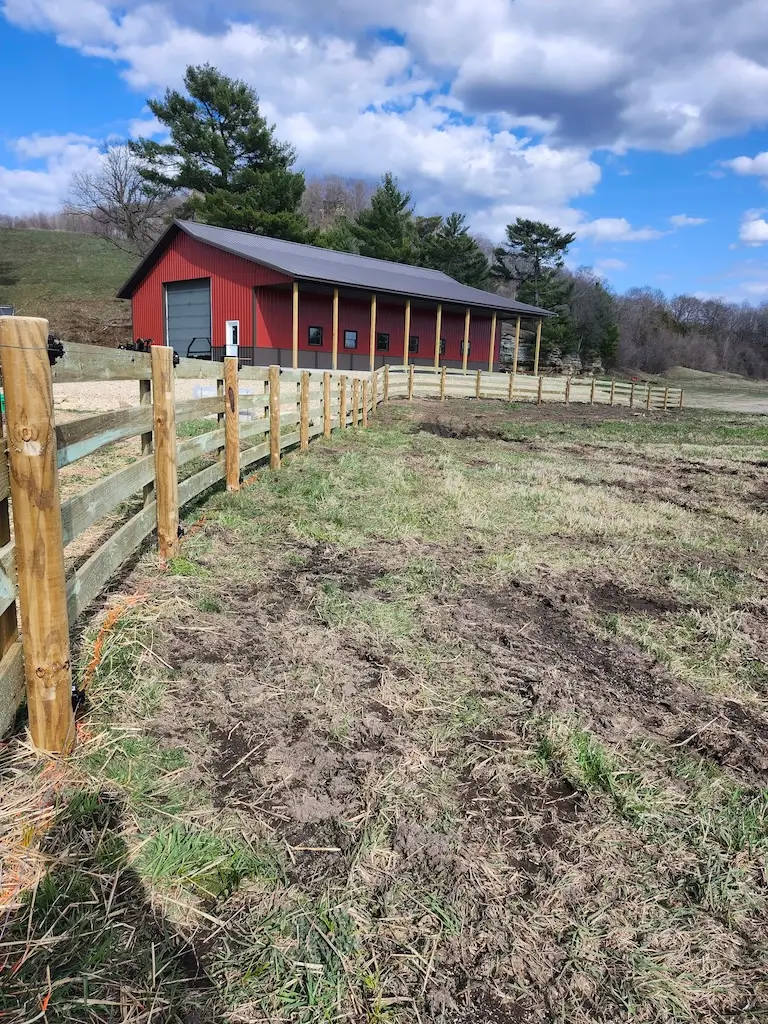 Why Post and Board Fences Make a Great Choice in Southern Wisconsin