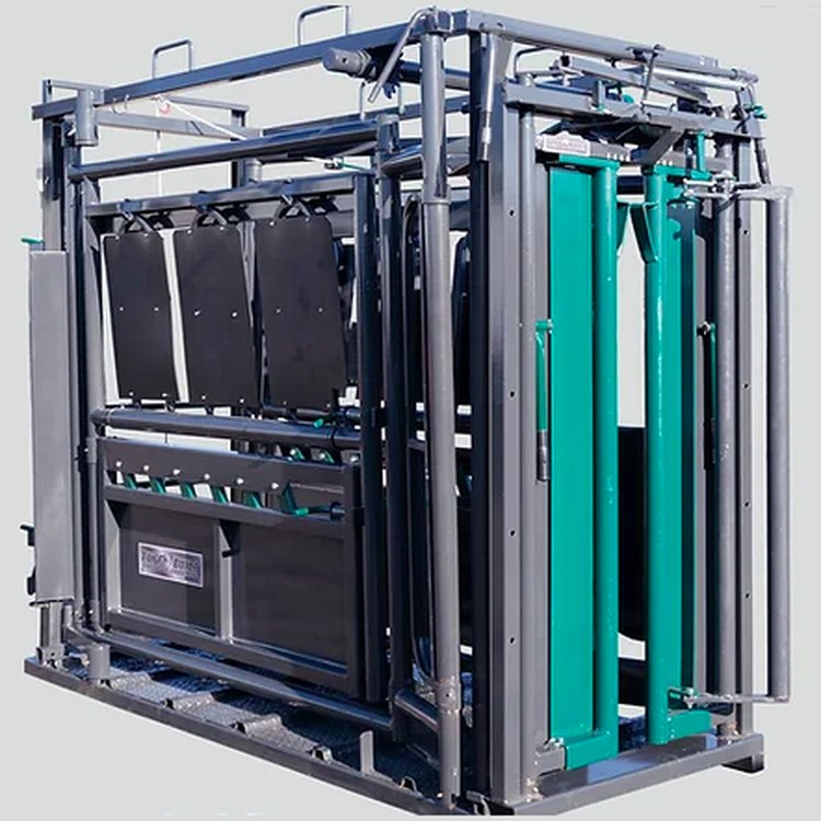 Tuff Built Heavy Duty Squeeze Chute for sale in Madison, Wisconsin